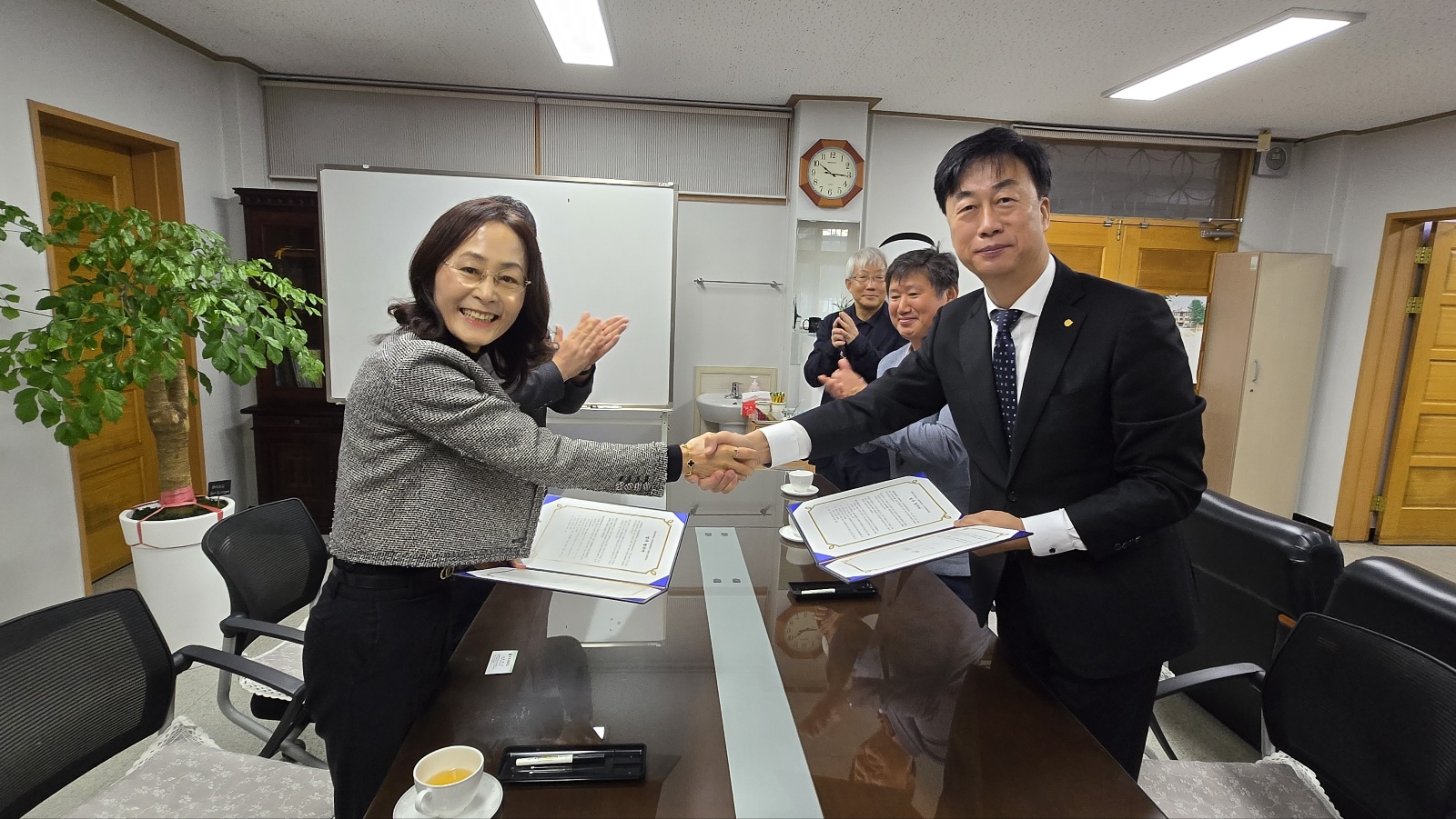 춘천고등학교-강원대학교 자연과학대학 업무협약 체결 사진